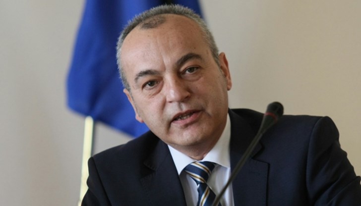 "За нас това не е приемливо и настояваме пред ЕК този поет от предходното правителство ангажимент да бъде отсрочен във времето“, заяви служебният премиер "За нас това не е приемливо и настояваме пред ЕК този поет от предходното правителство ангажимент да бъде отсрочен във времето“, заяви служебният премиер