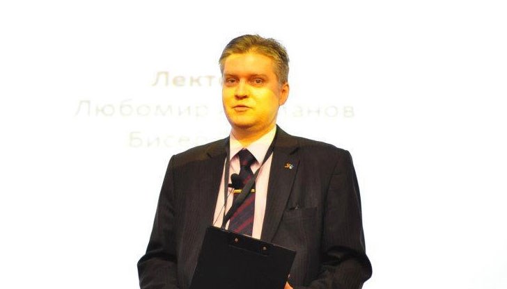 Само ние можем да променим нещата. Само ние можем да изгоним корумпираните. Само ние можем да гласуваме и да изгоним крадците