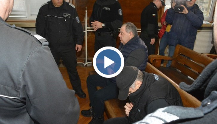 Двама души се изправят пред съда