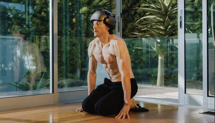 През 2013 година Брайън Джонсън продава компанията си в еВау за 800 милиона долара и започва да търси начини да подобри здравето си