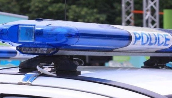 Превозвачите са със статут на временно пребиваващи в страната - сирийски гражданин и мароканка