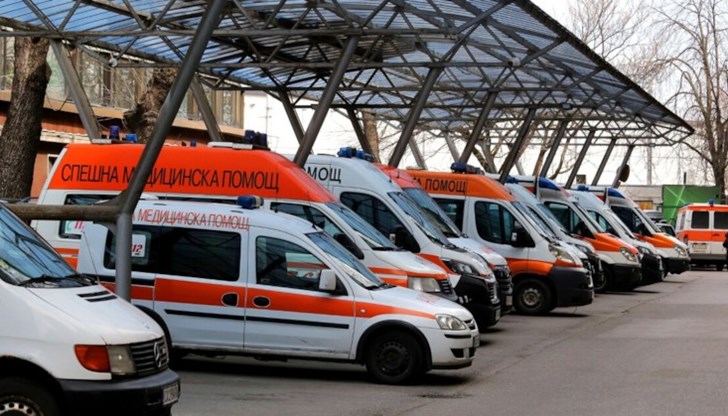 Според свидетеля на инцидента Станислав Костов, линейката се е забавила с 30 минути