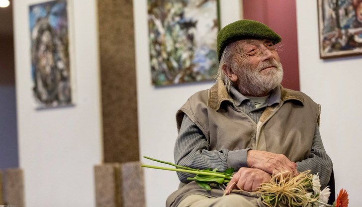 Предложението е във връзка с 90-годишнината на доайена на русенските художници