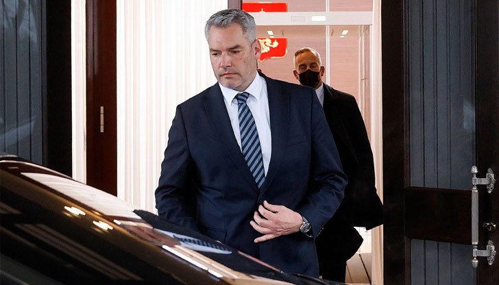 Румен Радев ще заведе австрийския канцлер на границата с Турция