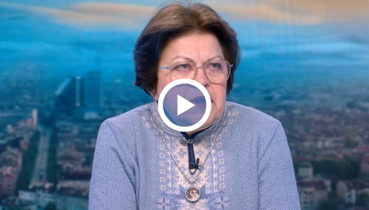 Според Дончева зациклянето на парламента се дължи на натиска от местните среди, която искат да станем президентска република