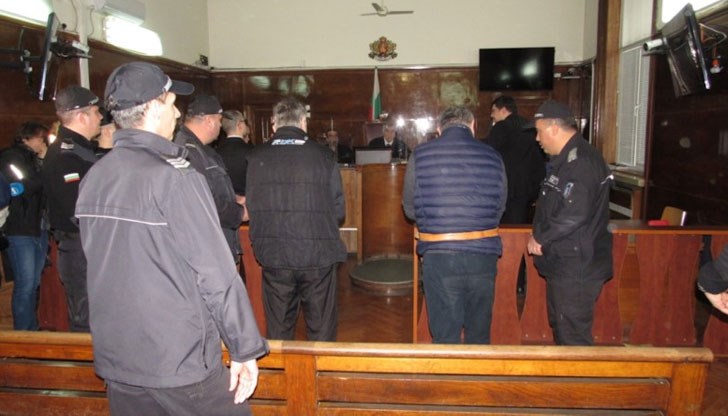 Ще бъдат разпитани свидетели и вещи лица Ще бъдат разпитани свидетели и вещи лица