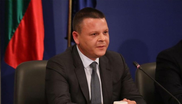 „Лукойл“ вече е превел авансово данък в размер на 90 милиона лева, напомни Христо Алексиев