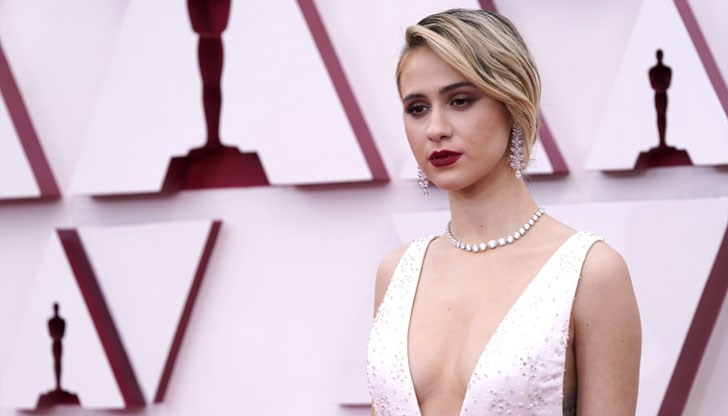 Българката ще бъде в ролята на брилянтна невролобиоложка, загубила неотдавна баща си