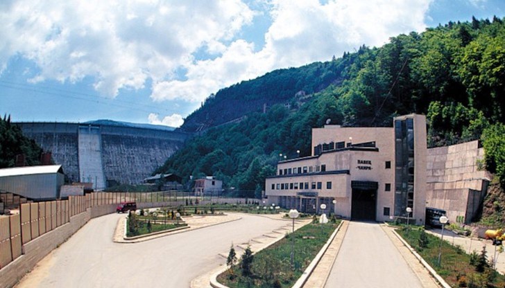 По думите на служебния енергиен министър Росен Христов ремонтът на цялата централа ще струва близо 2 милиарда лева По думите на служебния енергиен министър Росен Христов ремонтът на цялата централа ще струва близо 2 милиарда лева