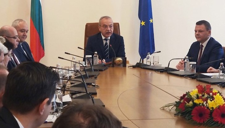 Постигнатите резултати се дължат главно на екипния принцип за работа, заяви още Донев