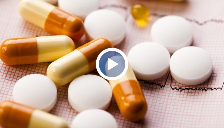 Въпреки медицинския документ, който момичето представило, полицаите го задържали