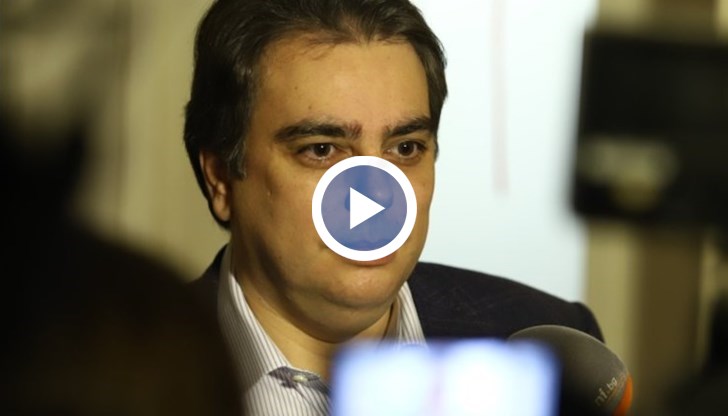 Г-н Борисов не иска да говори с "Продължаваме промяната", а с БСП, заяви съпредседателят на "Продължаваме промяната"