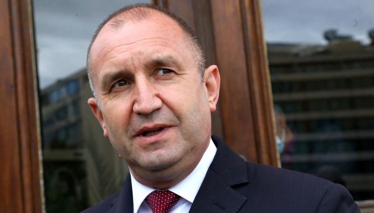 Румен Радев остро осъжда системните нарушения на правата на българите в Република Северна Македония и насаждането на омраза към тях
