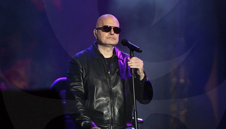 Ние се занимаваме с политическа сатира от 30 години, припомни лидерът на ИТН и поздрави с "китка от политически песни" Ние се занимаваме с политическа сатира от 30 години, припомни лидерът на ИТН и поздрави с "китка от политически песни"