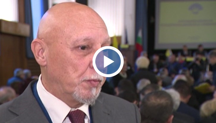 Преди близо 22 години партията спечели парламентарните избори с повече от 42%