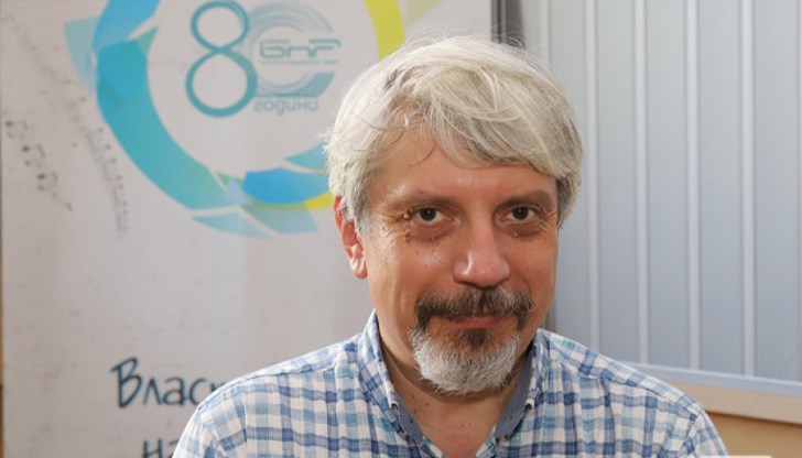 Пикът на грипната вълна ще дойде през февруари, каза още проф. Витанов