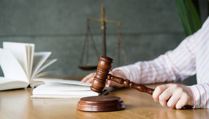 Мъжът излязъл от затвора в края на ноември миналата година и веднага нарушил забраната да доближава майка си и сина си Мъжът излязъл от затвора в края на ноември миналата година и веднага нарушил забраната да доближава майка си и сина си