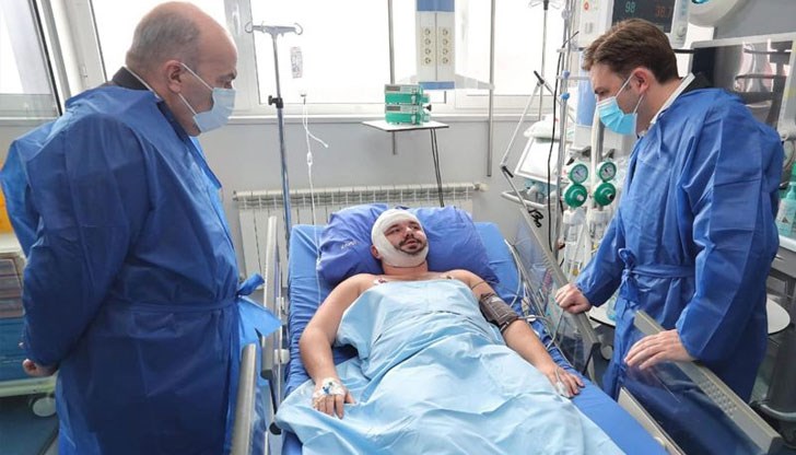 Един от нападателите дори е служител в администрацията на кмета на Охрид, пише СДСМ