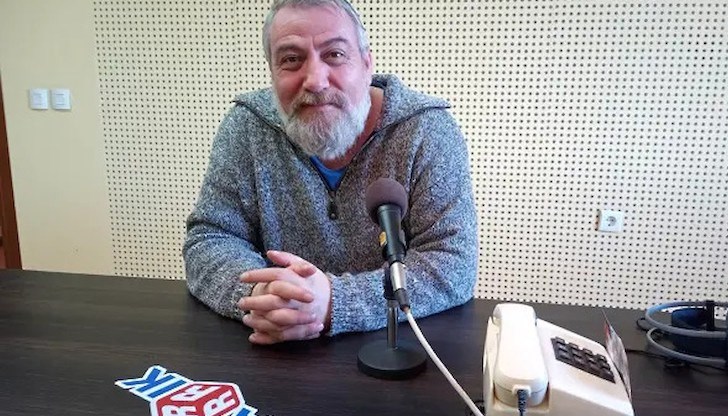 Творбата на Валентин Георгиев е част от изложба, която ще радва българските полярници