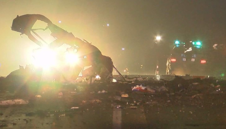 При инцидента челно са се ударили лек автомобил и автобус от градския транспорт