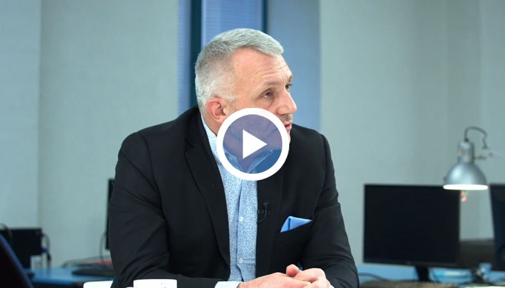 Президентът опитва да си играе играта и му се получава по-видимо, което е злина, заяви юристът