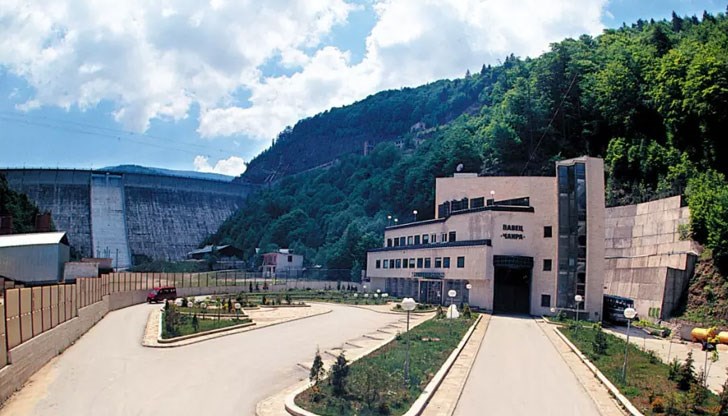 Министърът на енергетиката обяви, че връщането на централата в строя ще отнеме "много време" и ще струва 2 милиарда лева