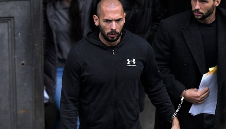 Тридесет и шестгодишният Андрю Тейт, който има британско и американско гражданство, беше задържан на 29 декември в Букурещ