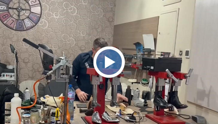 Сред изчезващите професии са тази на ключаря, обущаря - младите хора все по-рядко се ориентират към типично занаятчийски професии