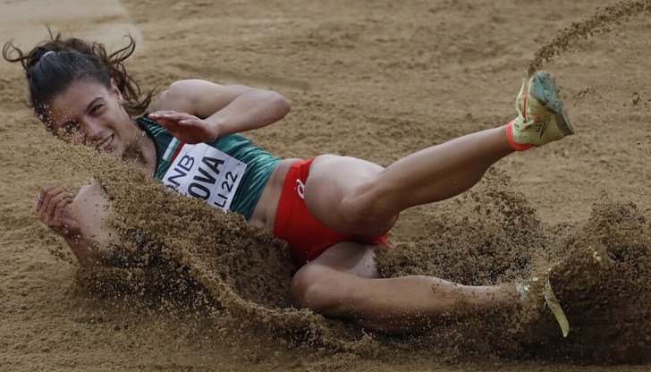 Това е световната шампиона в скока на дължина при девойките Пламена Миткова Това е световната шампиона в скока на дължина при девойките Пламена Миткова