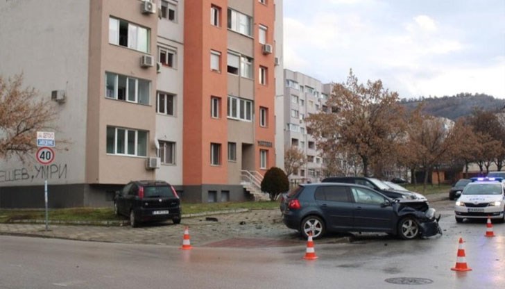 При инцидента е пометен и пътен знак