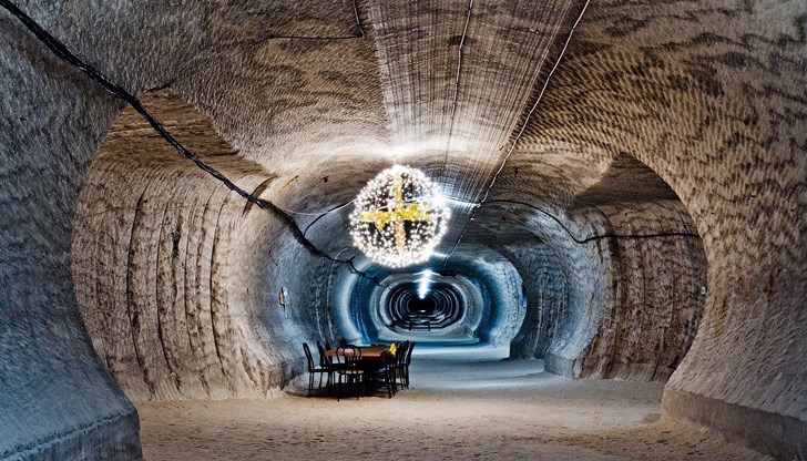 Соледар е най-голямото предприятие за добиване на каменна сол в Централна и Източна Европа