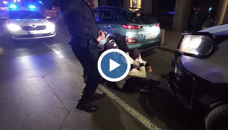 Те са били превозвани в два автомобила