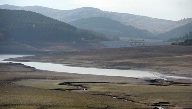 Пролетните температури през зимните месеци едновременно радват и объркват хората Пролетните температури през зимните месеци едновременно радват и объркват хората