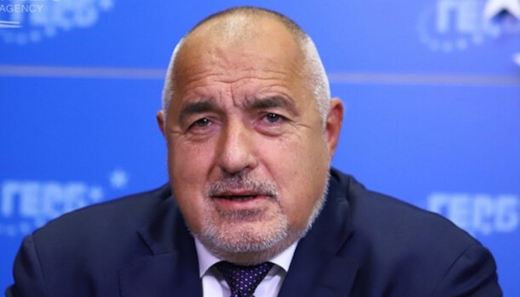 Продължаващият две години хаос в политическия живот може да се премести сега и в общините, заяви лидерът на ГЕРБ