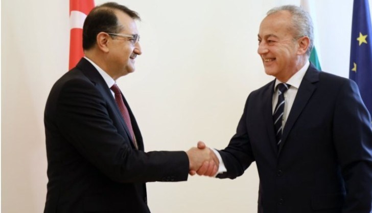 Споразумението е историческо, защото за първи път Република Турция предоставя на външна компания достъп до своите терминали за втечнен природен газ