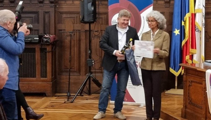 Изпълнителният директор на Асоциация „Еврорегион Данубиус“ Лили Ганчева получи признание за активното представяне на русенския регион пред потенциалните туристи в Румъния