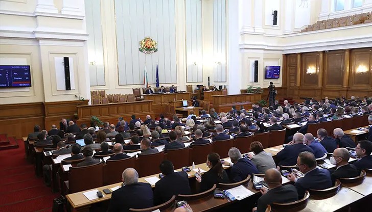 Ще бъдат разгледани и резултатите от извършените тестове с хартията за машинно гласуване Ще бъдат разгледани и резултатите от извършените тестове с хартията за машинно гласуване