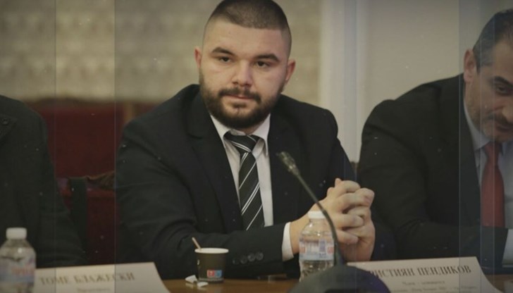 Има голям натиск от самата държава, посочва мъжът, пожелал анонимност