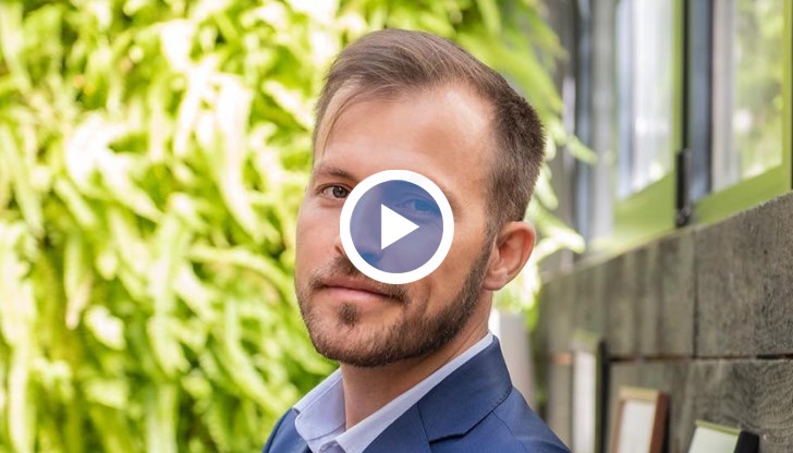 По думите на Митев връчването на третия мандат поставя БСП пред труден избор