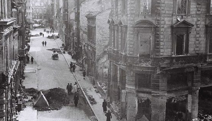 Това е шестата поред и най-страшна бомбардировка на британско-американската авиация