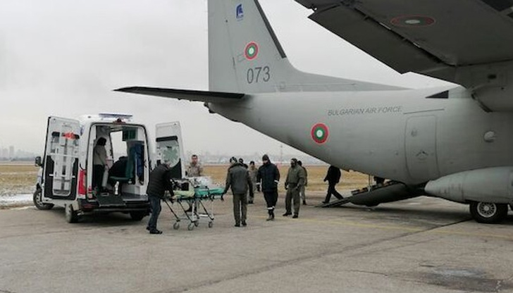 Новороденото се е нуждаело от спешна медицинска помощЕкип за аварийно-спасително