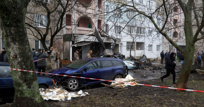Сред загиналите са и първият му заместник Евгений Йенин и