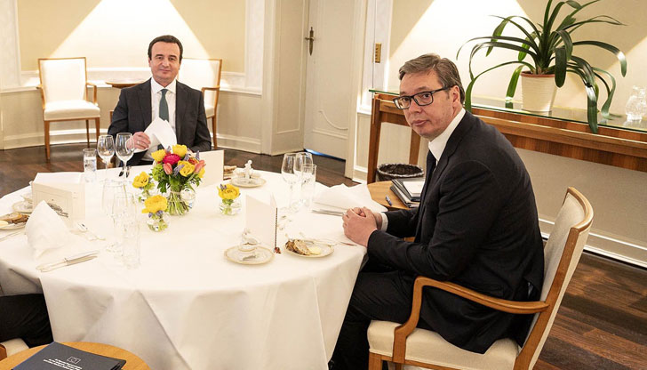 Новините от размирния север на Косово, Прищина и Белград са