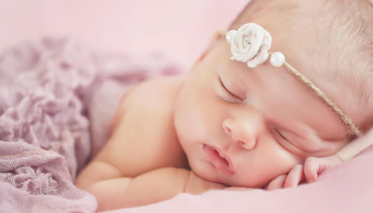 Последното родено през 2022 година бебе е момченцеДве бебета проплакаха