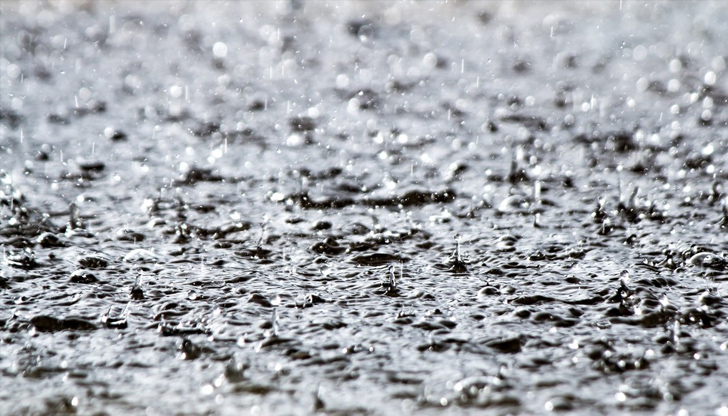 В Русе вече започна да вали, а максималната температура в