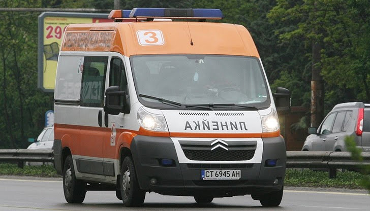 Мъжът е пострадал на 10 януари при сблъсък на два