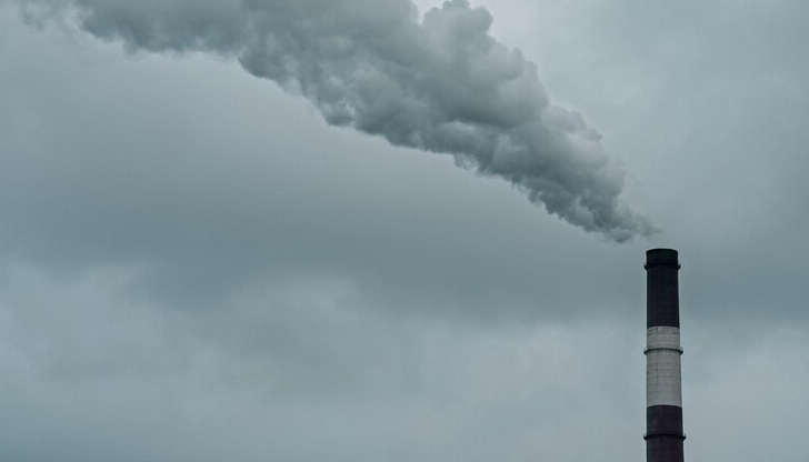 Докато партиите се надвикват, европарите за трансформация чезнат и България