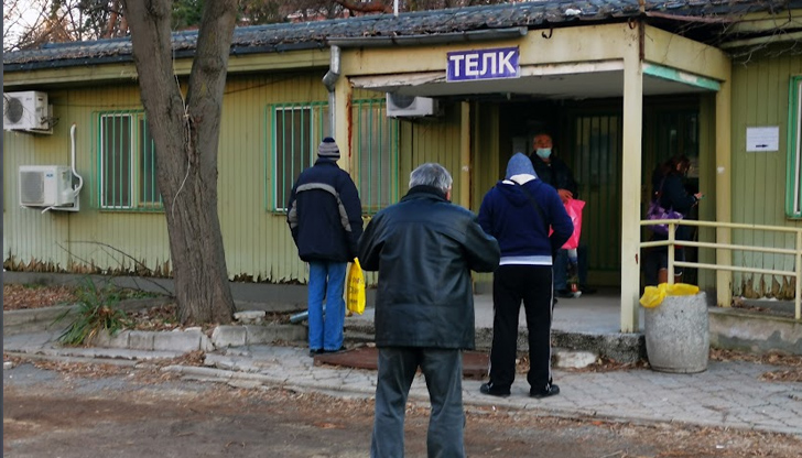 Хора с увреждания протестират след месеци живот на ръбаМалко над