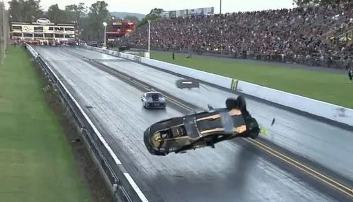 Телевизионен оператор пострада при инцидентаПилот загина при ужасяваща катастрофа на