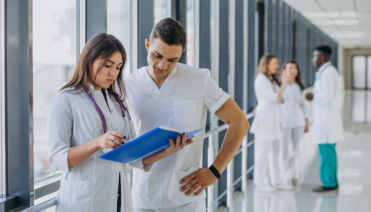 Общопрактикуващите медици получават по-малко от специализираните си колегиПо време на